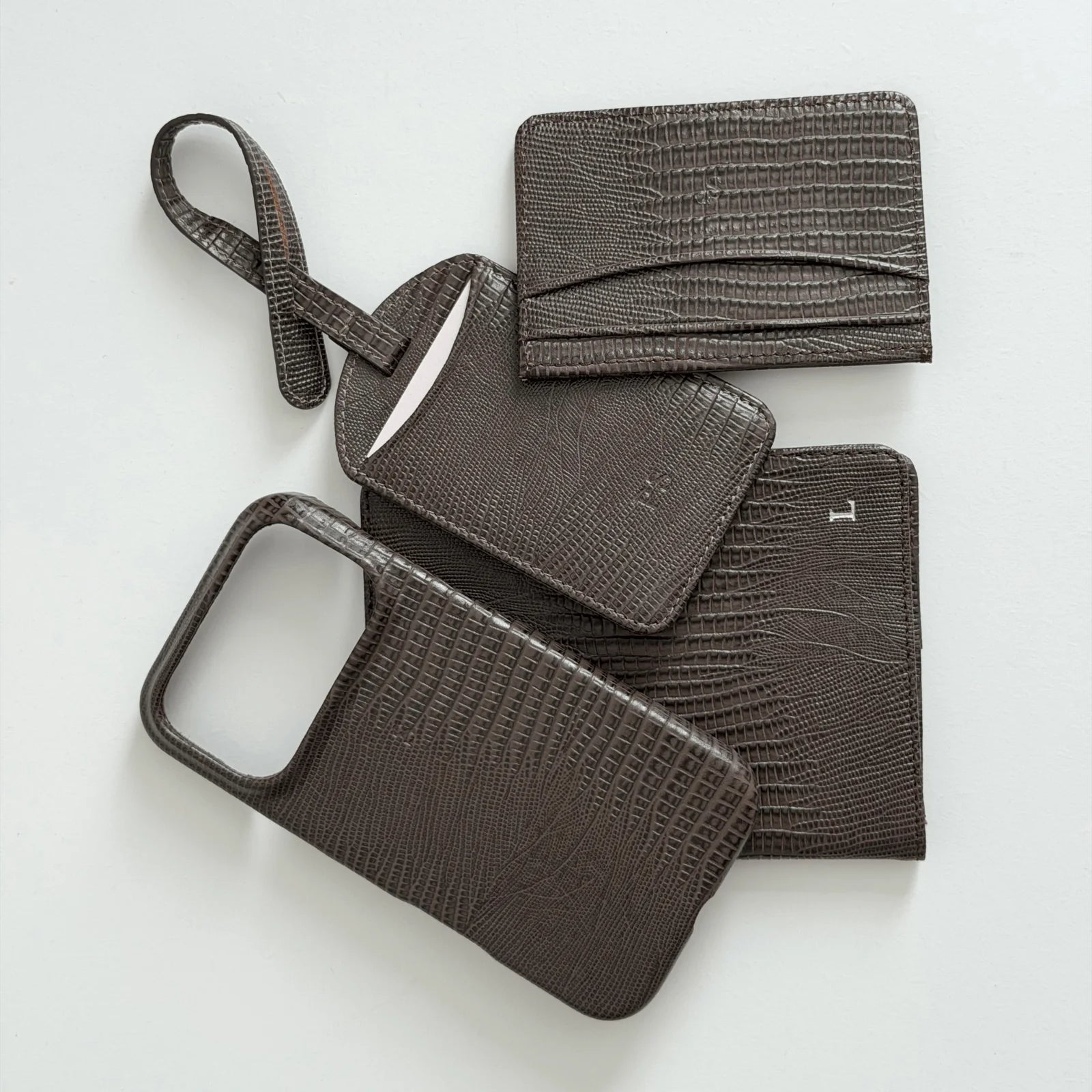 DARK BROWN LIZARD LEATHER PERSONALIZED CARD HOLDER